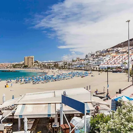 Modern And Bright With Sea View And Pool Appartement *